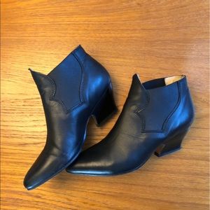 Acne Alma boots. Excellent pre owned condition